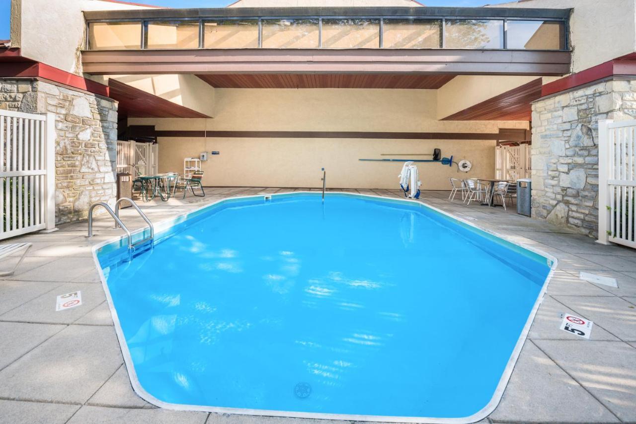 Red Roof Inn Columbus - Grove City Eksteriør bilde