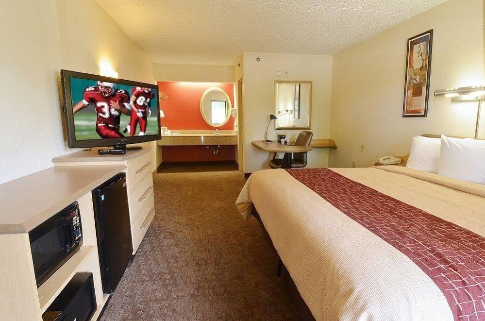 Red Roof Inn Columbus - Grove City Eksteriør bilde